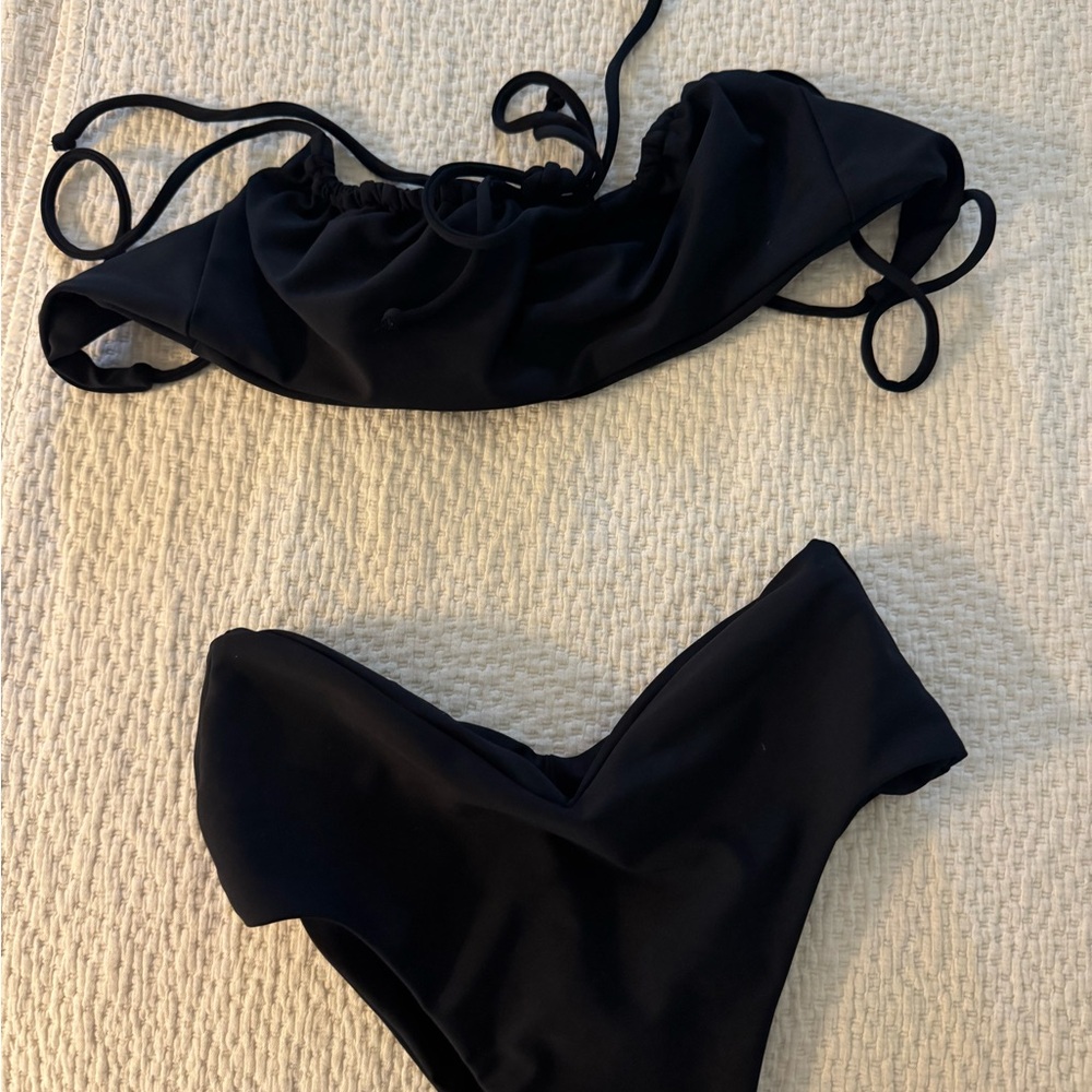 SKATIE demi top (M) mandi bottom (XS) in black NWOT